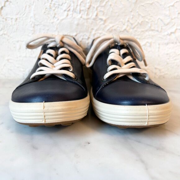 ECCO Soft 7 Women's 39/8-8.5 Navy Blue Leather Lace-Up Sneakers Extra Width - Picture 4 of 8